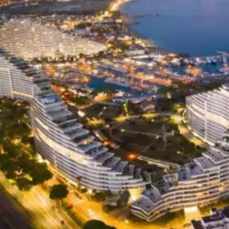 Marina Front De Mer Direct Plage דירה *